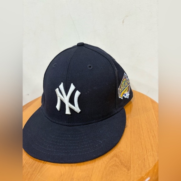 New Era New York Yankees 59Fifty 1996 World Series Wool Size 7 3/4 Fitted Hat - Picture 1 of 7